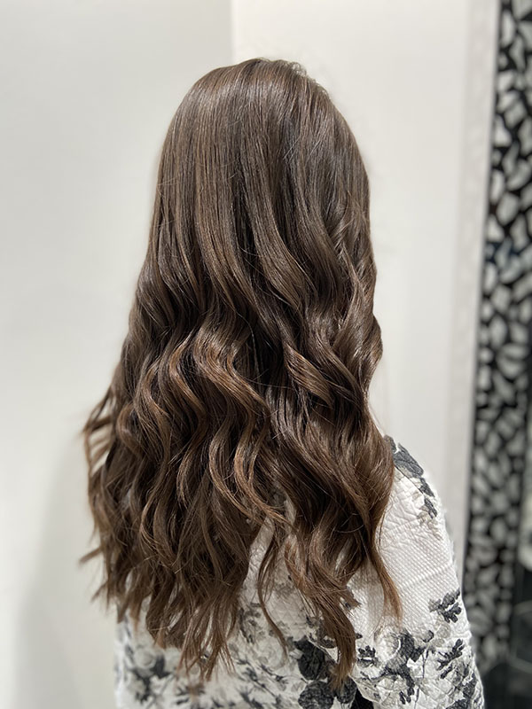 Taglio capelli lunghi mossi - Piega donna - Fantasy Acconciature - Parrucchiere Montebelluna